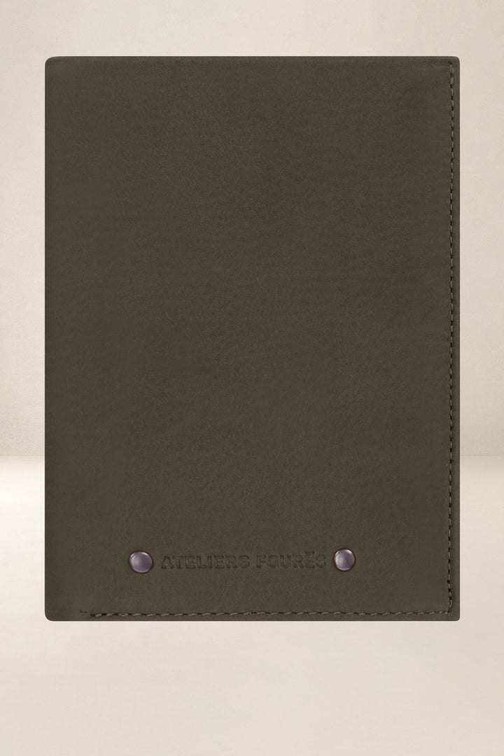 Grand portefeuille en cuir pleine fleur PROMÉTHÉE coloris bronze, vue d’ensemble – Ateliers Fourès