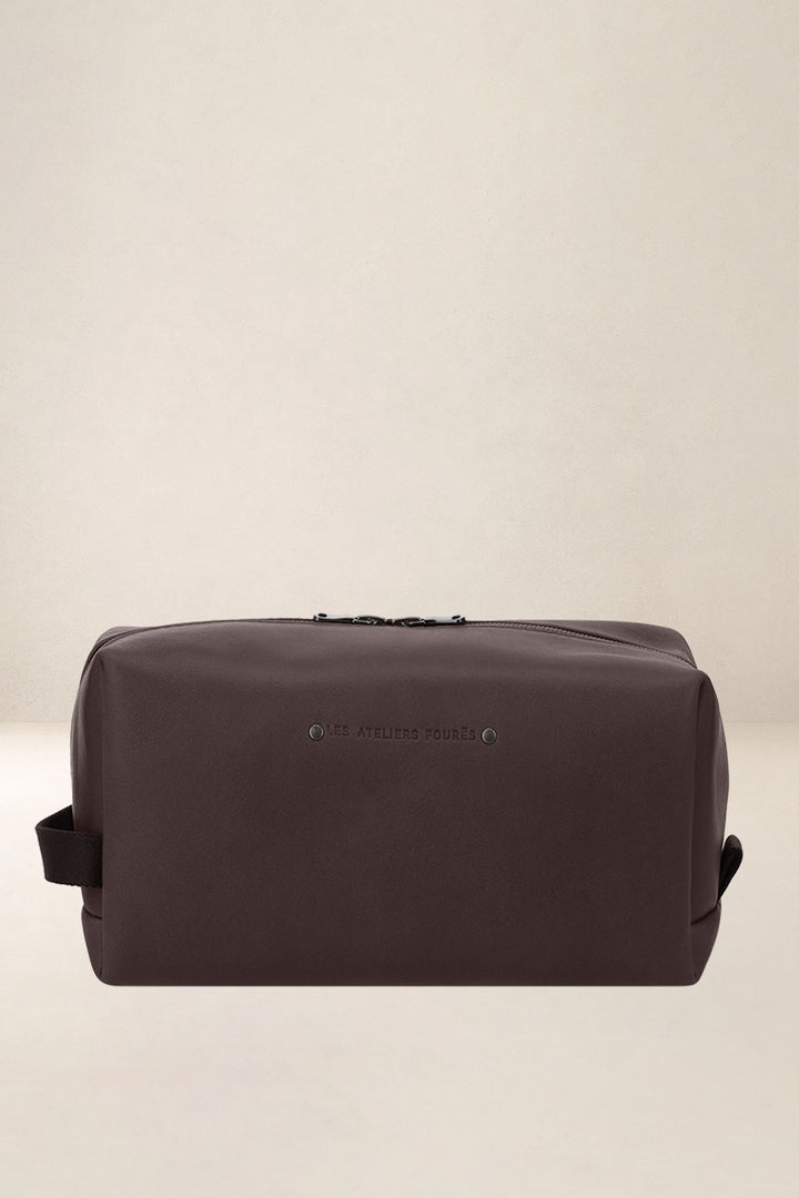 Trousse en cuir pleine fleur SILÈNE coloris mustang, vue d’ensemble – Ateliers Fourès