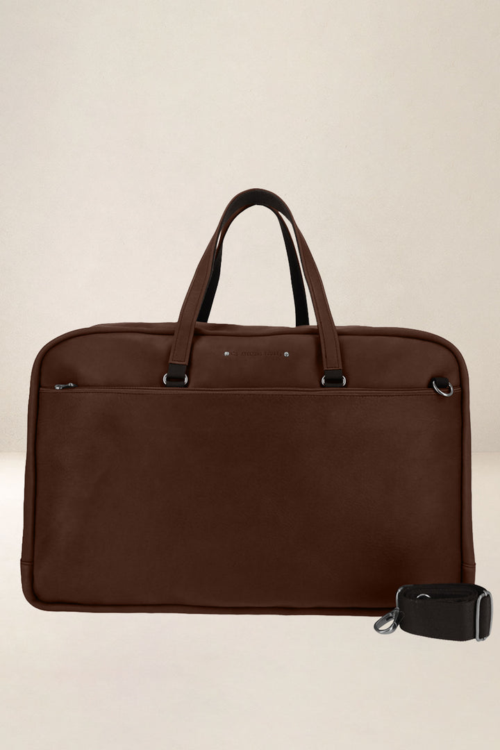 Sac de voyage en cuir pleine fleur ZEUS coloris cognac, vue d’ensemble – Ateliers Fourès