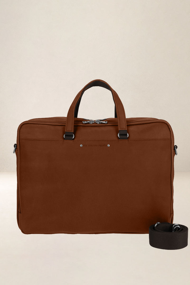 Sac de travail en cuir pleine fleur ITHAQUE coloris fauve, vue d’ensemble – Ateliers Fourès
