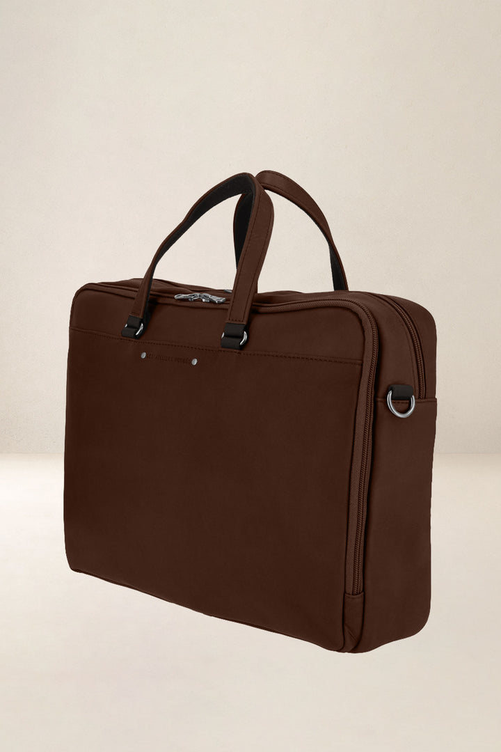 Sac de travail en cuir pleine fleur ITHAQUE coloris cognac, vue de profil – Ateliers Fourès