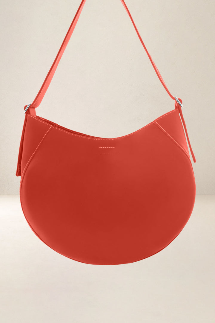 Sac à main en cuir pleine fleur ETNA coloris orange confit, vue d’ensemble – Ateliers Fourès