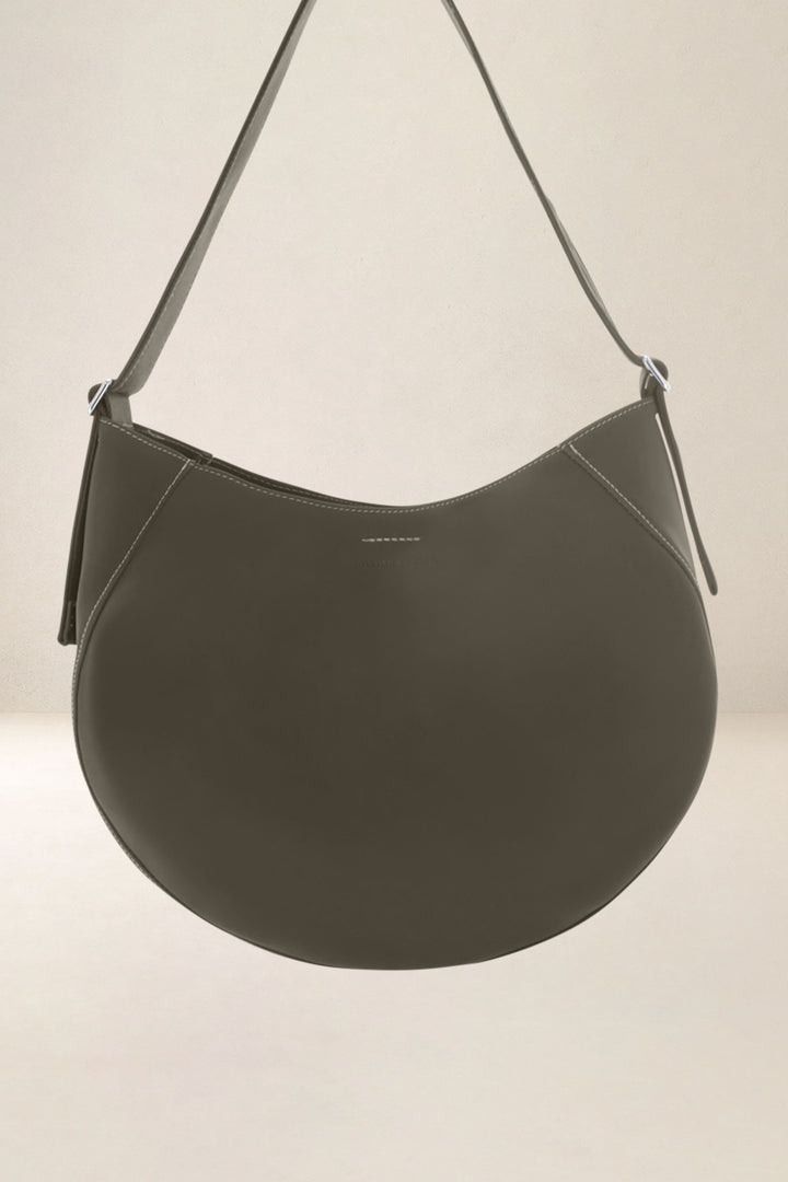 Sac à main en cuir pleine fleur ETNA coloris kaki, vue d’ensemble – Ateliers Fourès
