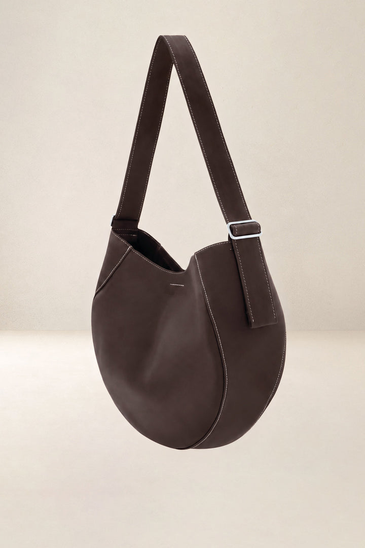 Sac à main en cuir pleine fleur ETNA coloris chocolat, vue de profil n°1 – Ateliers Fourès
