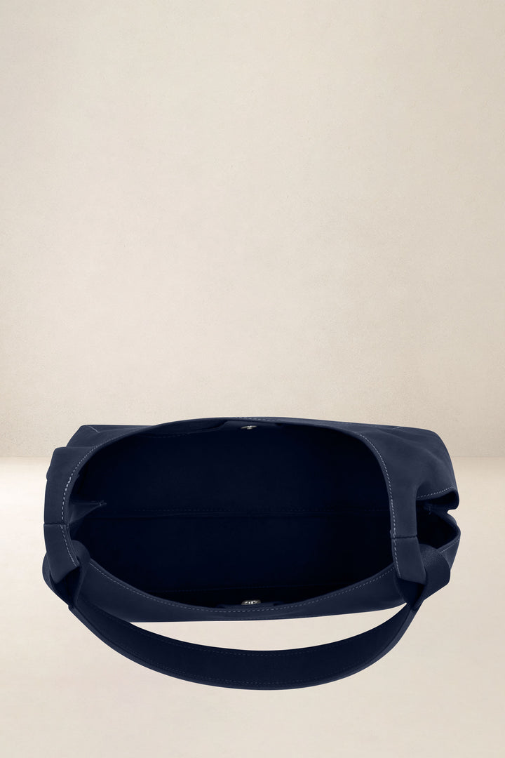 Sac à main en cuir pleine fleur AMAZONE coloris minuit, vue intérieure – Ateliers Fourès