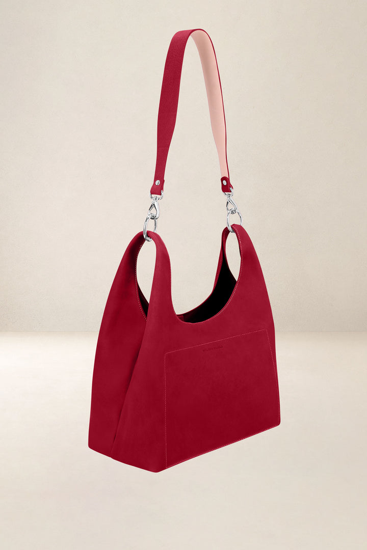 Sac bandoulière en cuir pleine fleur AMAZONE coloris amour, vue de profil n°1 – Ateliers Fourès