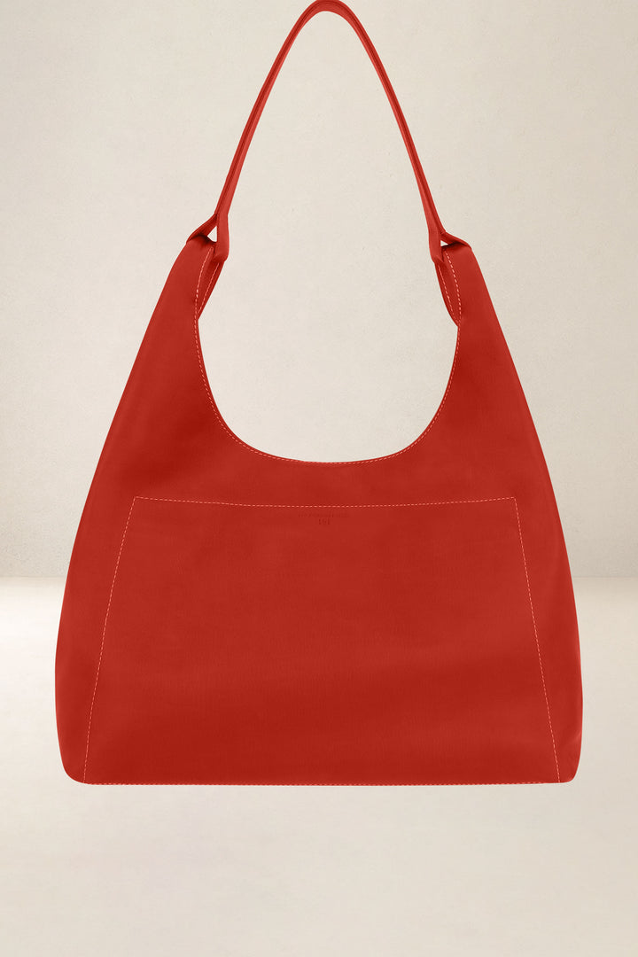 Sac de voyage en cuir pleine fleur AMAZONE coloris orange confit, vue d’ensemble – Ateliers Fourès