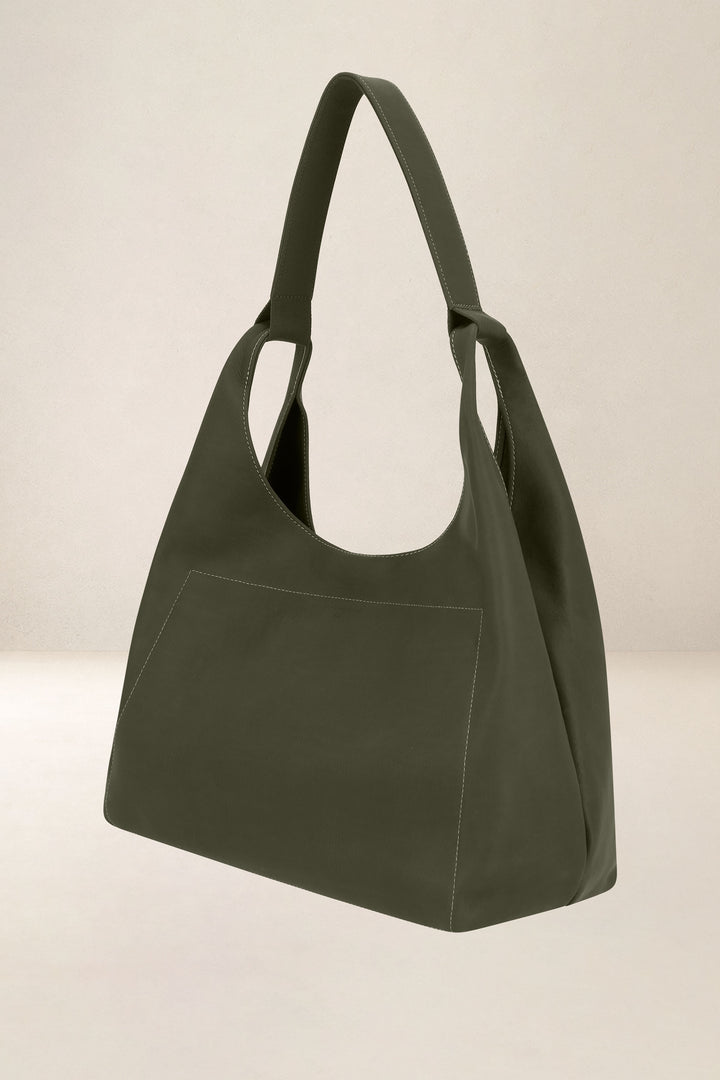 Sac de voyage en cuir pleine fleur AMAZONE coloris kaki, vue de profil n°1 – Ateliers Fourès
