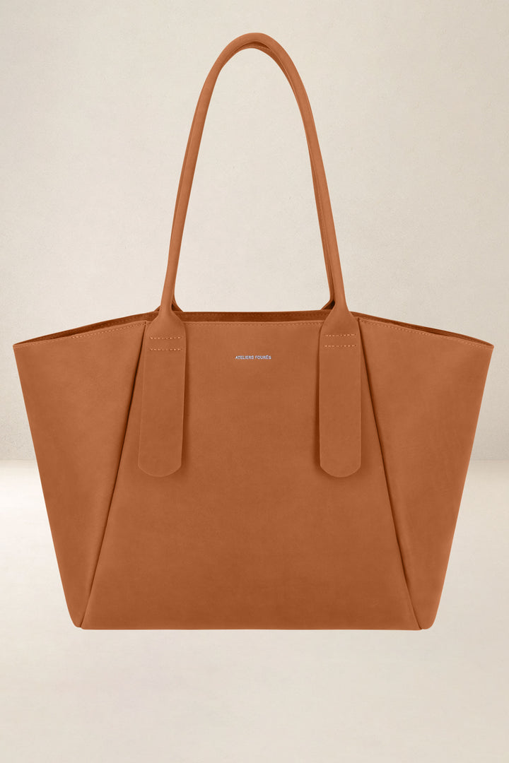 Sac de travail en cuir pleine fleur DÉMÉTER coloris lionne, vue d’ensemble – Ateliers Fourès