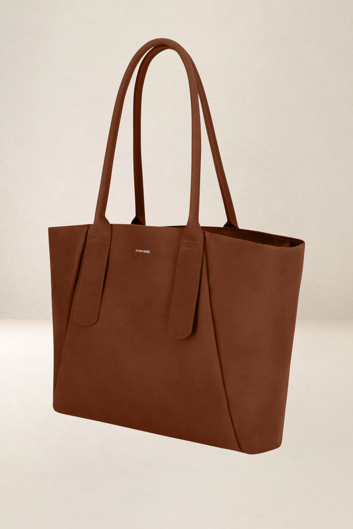 Sac de travail en cuir pleine fleur DÉMÉTER coloris fauve, vue de profil n°1 – Ateliers Fourès