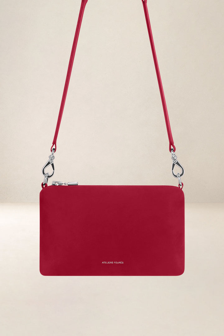 Sac bandoulière en cuir pleine fleur PHÈDRE coloris amour, vue d’ensemble – Ateliers Fourès