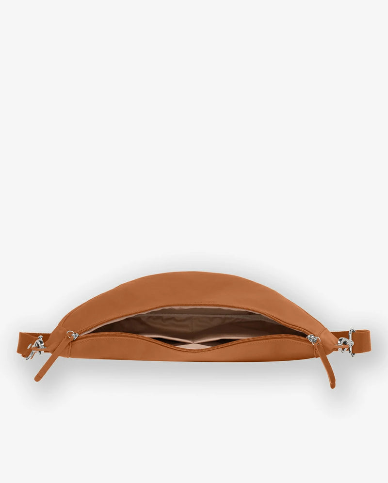 lionne #3666151033990