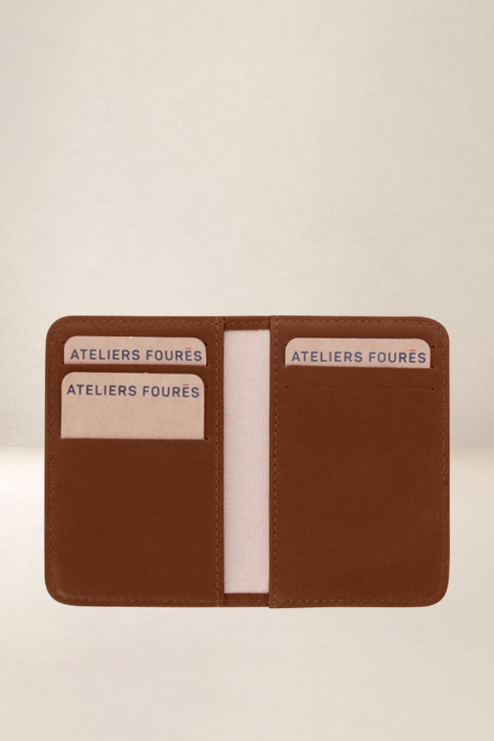 Porte-cartes en cuir pleine fleur ASTRÉE coloris fauve, vue intérieure – Ateliers Fourès