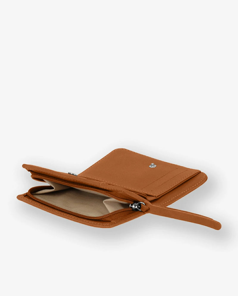 lionne #3666151026237