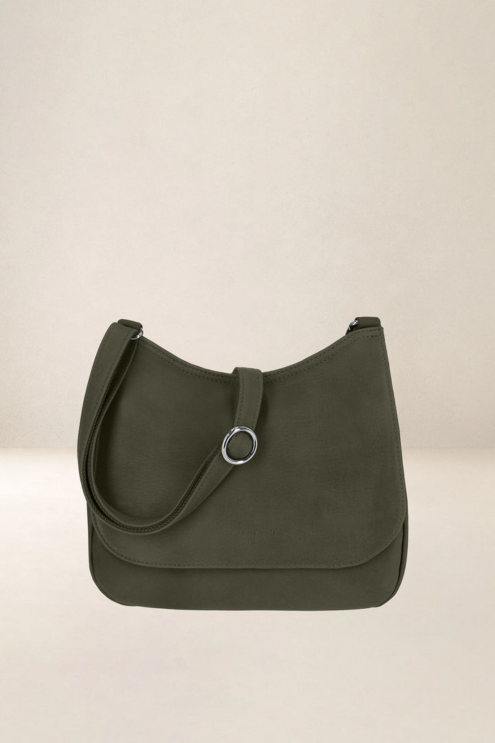 Sac à main en cuir pleine fleur ARTÉMIS coloris kaki, vue d’ensemble – Ateliers Fourès
