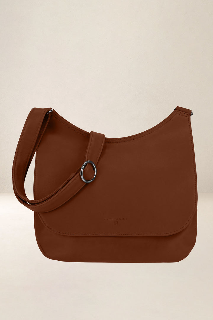 Sac à main en cuir pleine fleur ARTÉMIS coloris fauve, vue de face – Ateliers Fourès