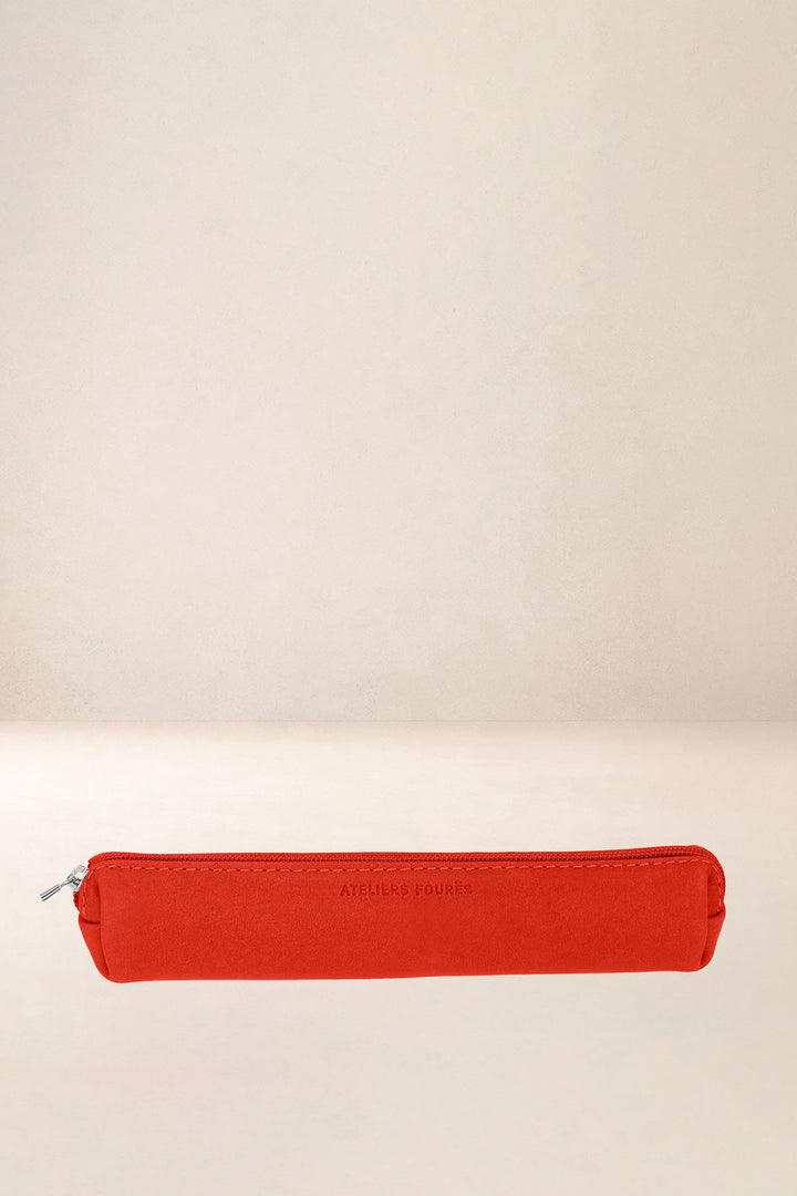 Trousse en cuir pleine fleur DIONÉ coloris orange confit, vue d’ensemble – Ateliers Fourès