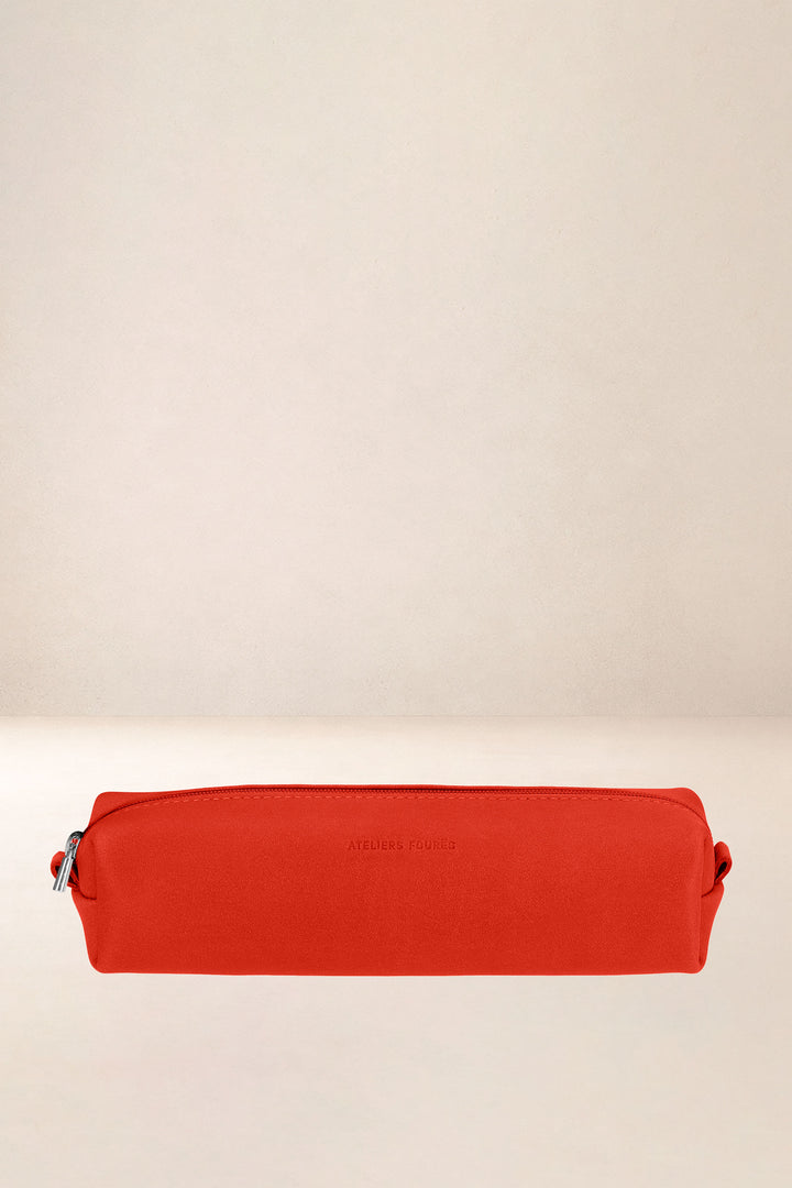 Trousse en cuir pleine fleur DIONÉ coloris orange confit, vue d’ensemble – Ateliers Fourès