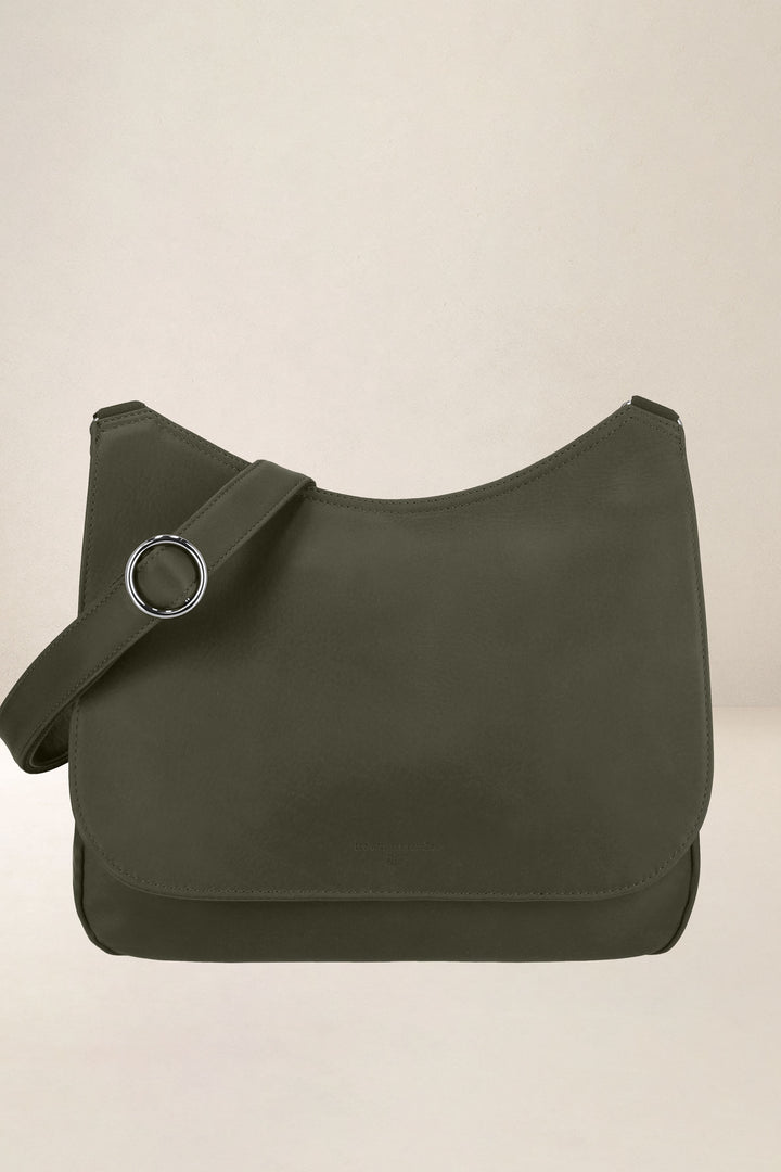 Sac à main en cuir pleine fleur ARTÉMIS coloris kaki, vue d’ensemble – Ateliers Fourès