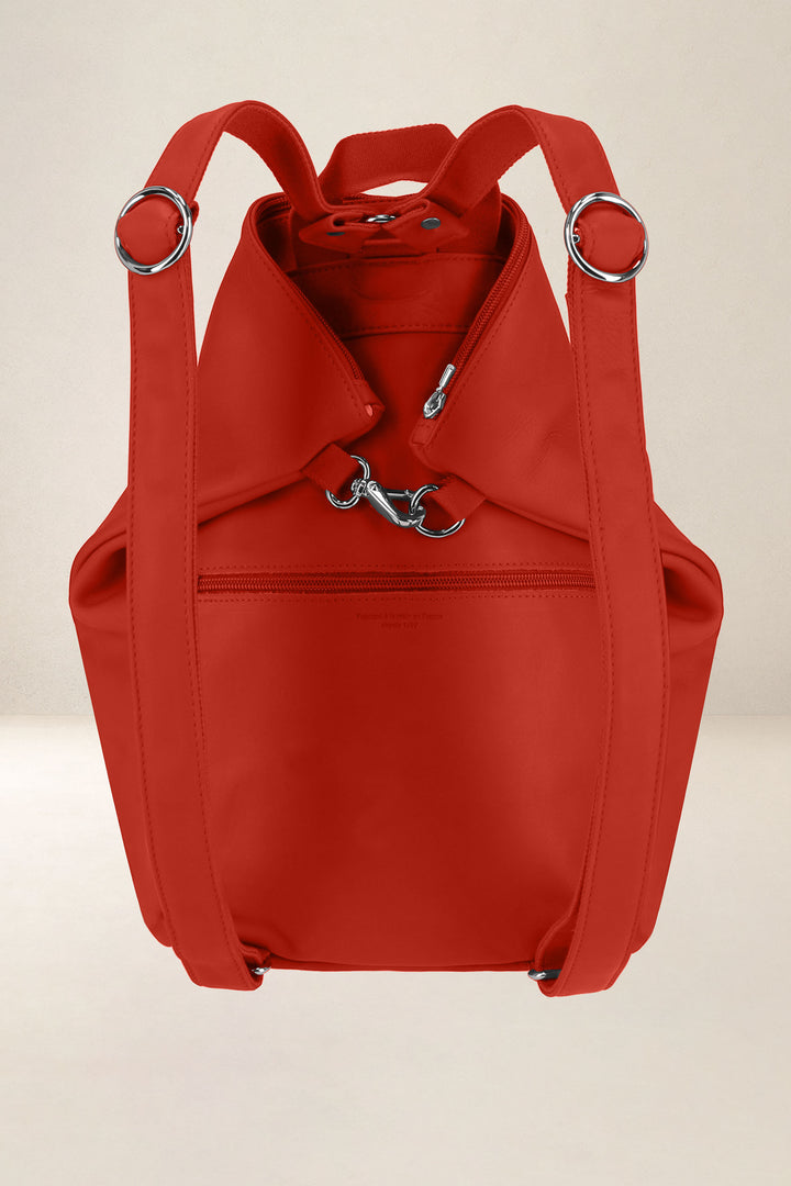 Sac à dos en cuir pleine fleur PSYCHÉ coloris orange confit, vue de dos n°1 – Ateliers Fourès