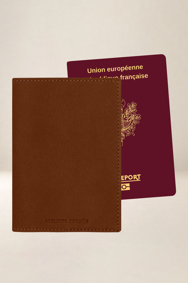 Petite maroquinerie en cuir pleine fleur ÉOS coloris fauve, vue de face n°2 – Ateliers Fourès