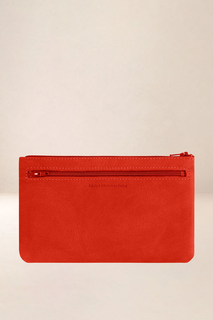 Trousse en cuir pleine fleur CASSIOPÉE coloris orange confit, vue de profil – Ateliers Fourès