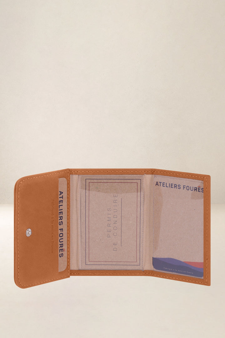 Porte-cartes en cuir pleine fleur CYBELLE coloris lionne, vue intérieure n°2 – Ateliers Fourès