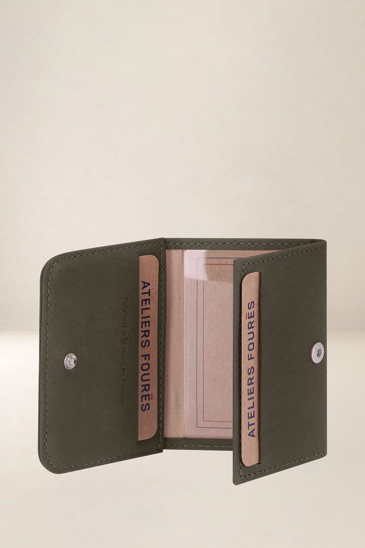 Porte-cartes en cuir pleine fleur CYBELLE coloris kaki, vue intérieure n°1 – Ateliers Fourès