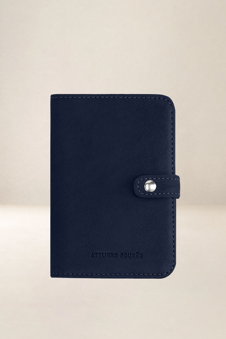 Portefeuille medium en cuir pleine fleur METIS coloris minuit, vue d’ensemble – Ateliers Fourès