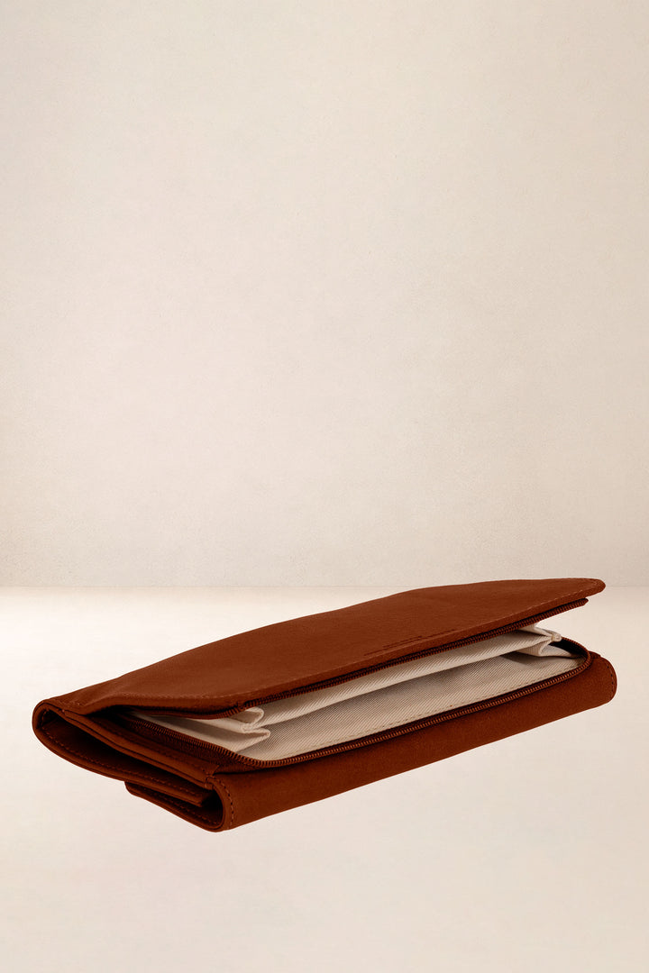 Portefeuille compagnon en cuir pleine fleur NÉRÉÏDES coloris fauve, vue intérieure n°2 – Ateliers Fourès