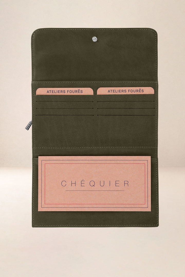 Portefeuille compagnon en cuir pleine fleur NÉRÉÏDES coloris kaki, vue intérieure n°1 – Ateliers Fourès