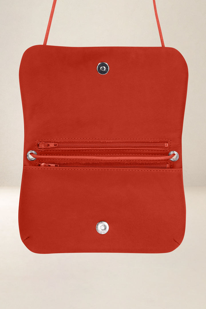 Porte-téléphone en cuir pleine fleur CASSANDRE coloris orange confit, vue intérieure n°1 – Ateliers Fourès