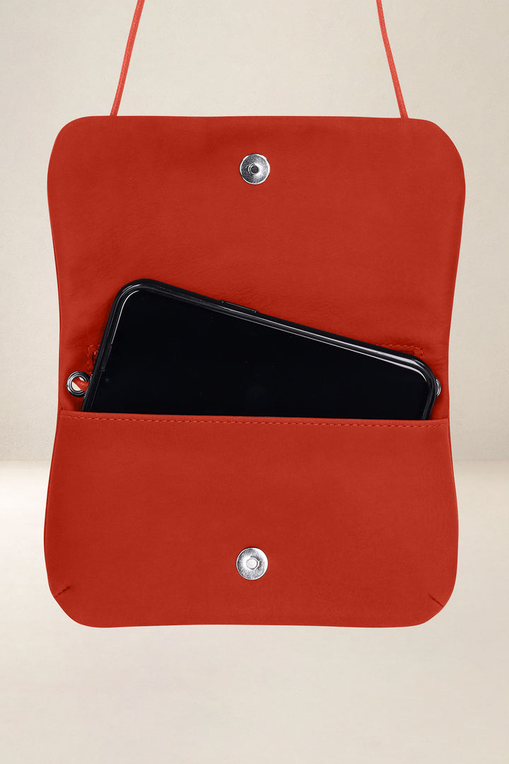 Porte-téléphone en cuir pleine fleur CASSANDRE coloris orange confit, vue intérieure n°3 – Ateliers Fourès