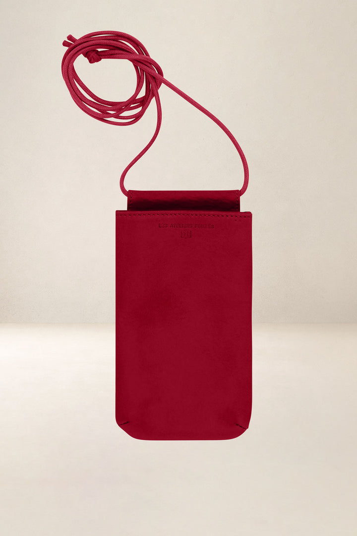 Porte-téléphone en cuir pleine fleur CIRCÉ coloris amour, vue d’ensemble – Ateliers Fourès