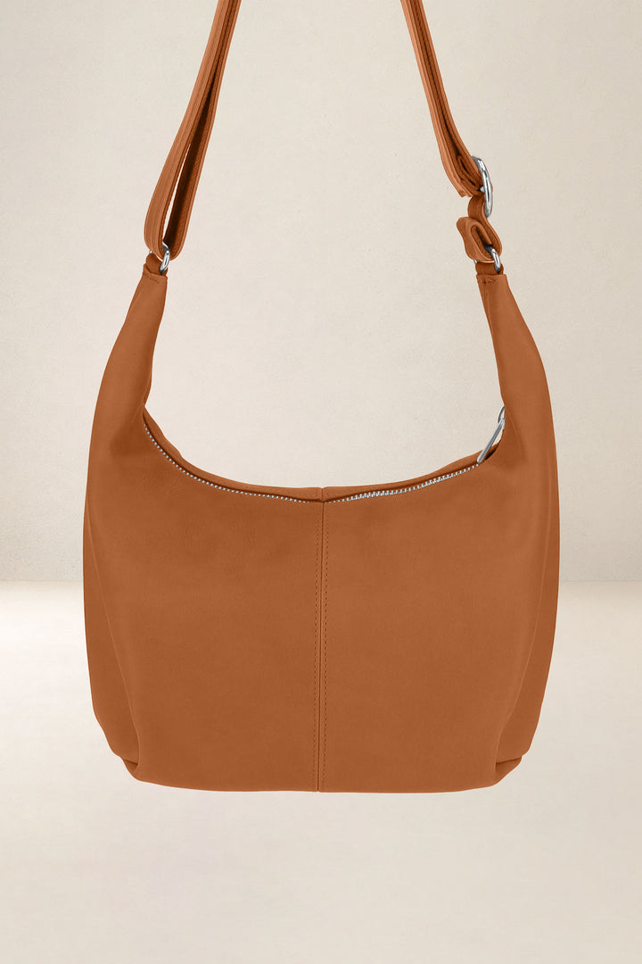 Sac à main en cuir pleine fleur LÉTO coloris lionne, vue d’ensemble – Ateliers Fourès