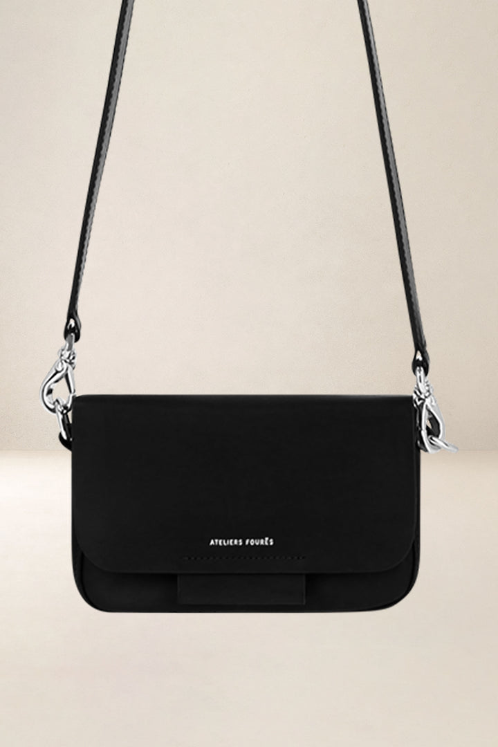 Mini sac en cuir pleine fleur CALISTA coloris noir, vue de face n°2 – Ateliers Fourès