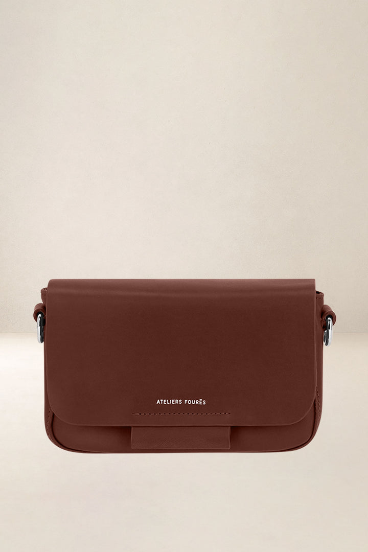 Mini sac en cuir pleine fleur CALISTA coloris fauve, vue de face n°1 – Ateliers Fourès