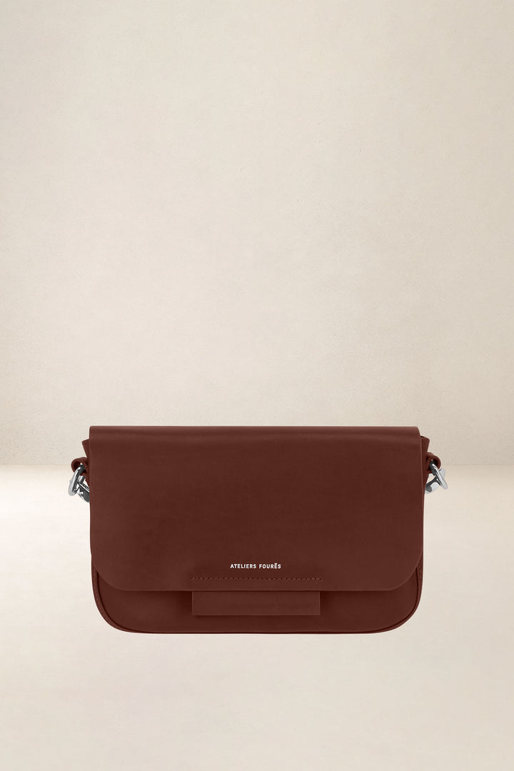 Sac à main en cuir pleine fleur CALISTA coloris fauve, vue d’ensemble – Ateliers Fourès