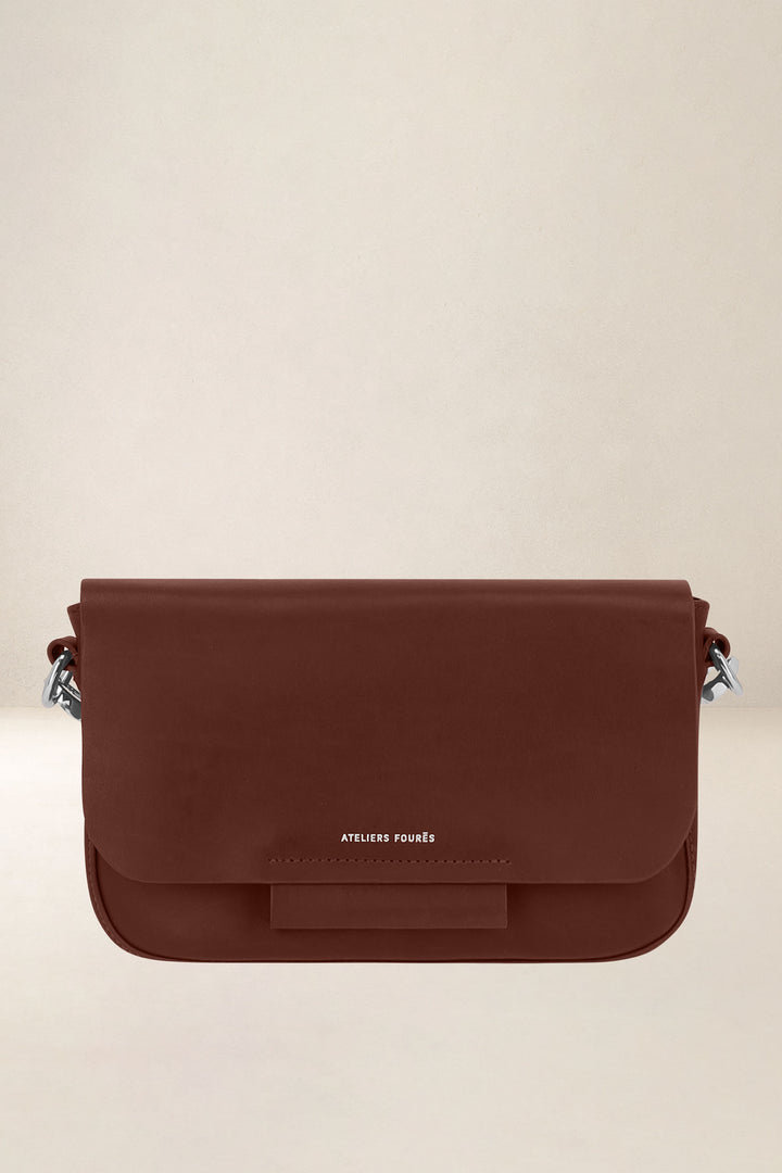 Sac à main en cuir pleine fleur CALISTA coloris fauve, vue de face n°1 – Ateliers Fourès