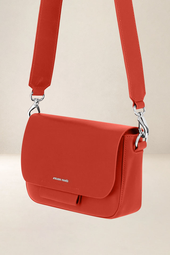 Sac à main en cuir pleine fleur CALISTA coloris orange, vue de profil n°1 – Ateliers Fourès