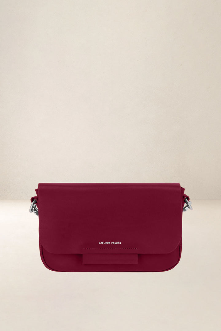 Sac à main en cuir pleine fleur CALISTA coloris pourpre, vue d’ensemble – Ateliers Fourès