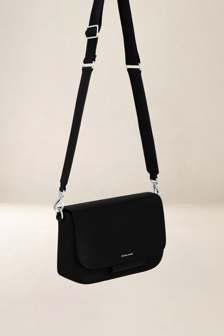 Sac à main en cuir pleine fleur CALISTA coloris noir, vue de profil n°1 – Ateliers Fourès