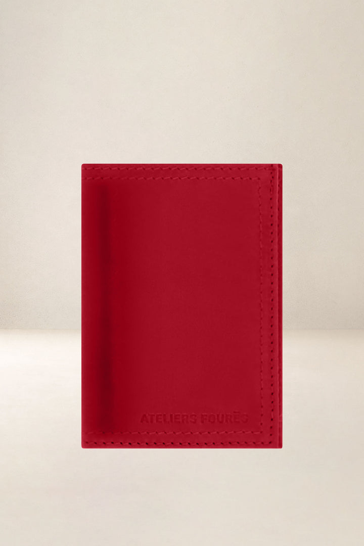 Portefeuille compact en cuir pleine fleur PLATON coloris carmen, vue d’ensemble – Ateliers Fourès