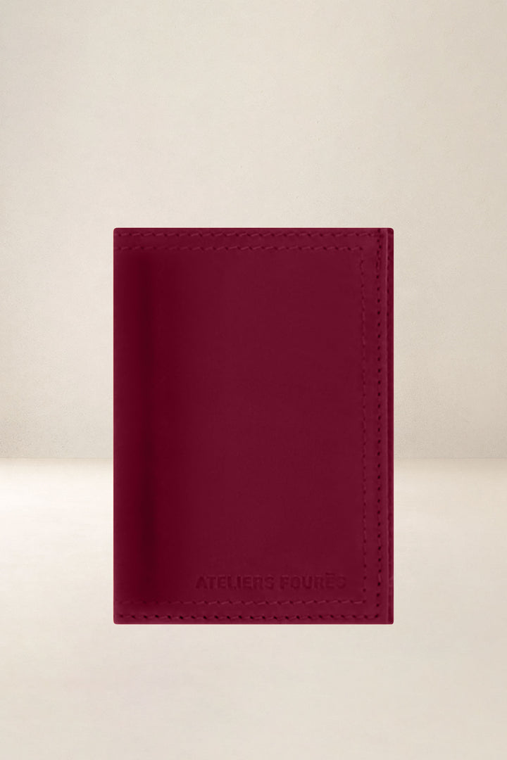 Portefeuille compact en cuir pleine fleur PLATON coloris pourpre, vue d’ensemble – Ateliers Fourès