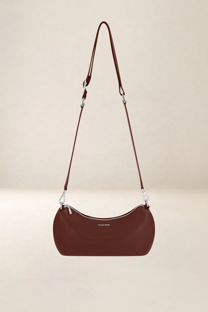 Sac à main en cuir pleine fleur HÉCATE coloris fauve, vue de face n°2 – Ateliers Fourès