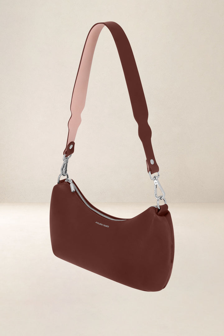 Sac à main en cuir pleine fleur HÉCATE coloris fauve, vue de profil – Ateliers Fourès