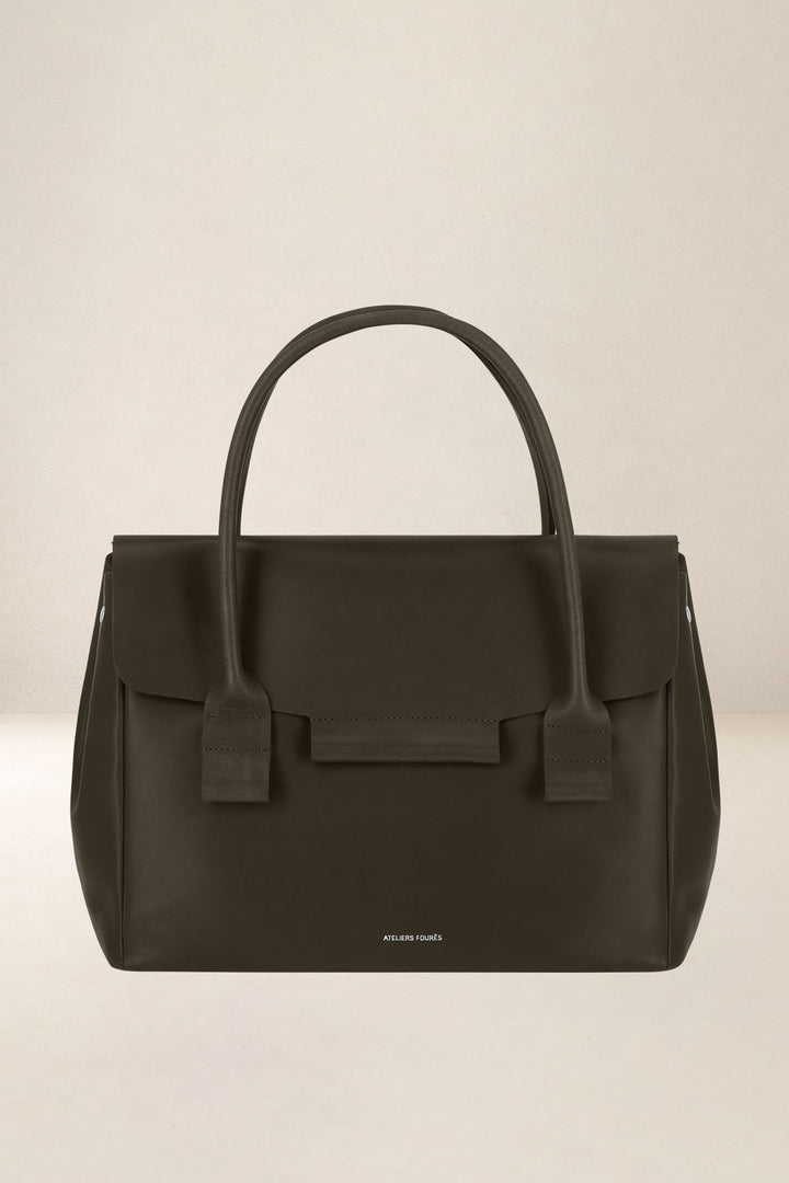 Sac à main en cuir pleine fleur DICÉ coloris maquis, vue de face n°1 – Ateliers Fourès