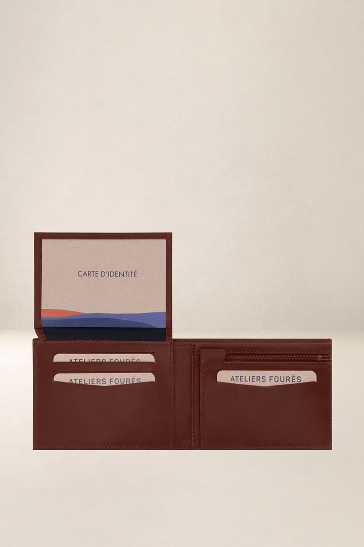 Portefeuille medium en cuir pleine fleur PLATON coloris fauve, vue intérieure n°1 – Ateliers Fourès