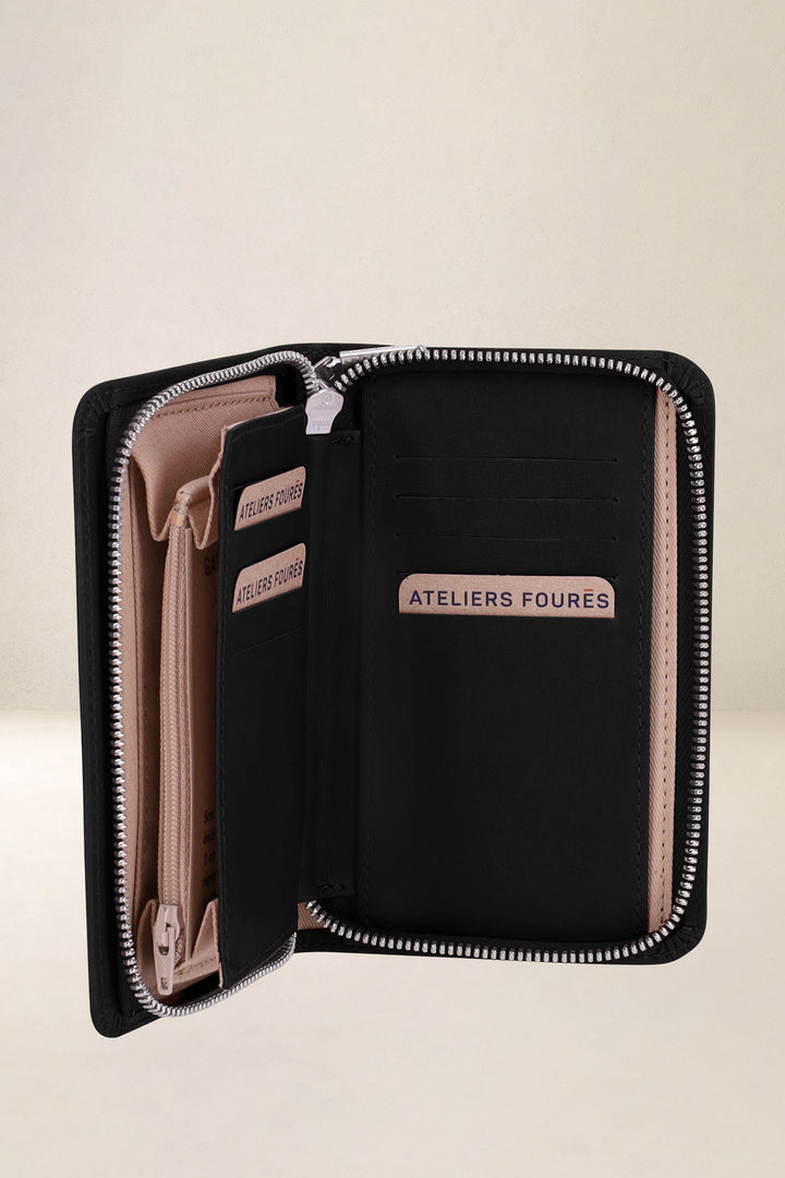 Portefeuille medium en cuir pleine fleur PERSÉPHONE coloris noir, vue intérieure n°1 – Ateliers Fourès
