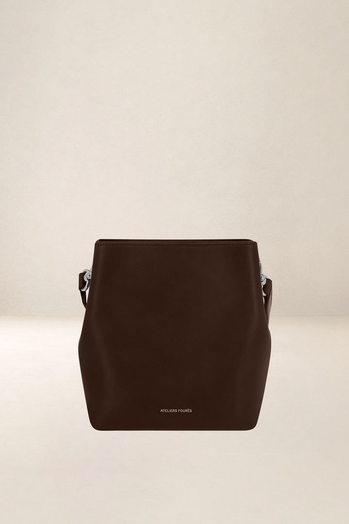 Mini sac en cuir pleine fleur ALCESTE coloris cafe, vue d’ensemble – Ateliers Fourès